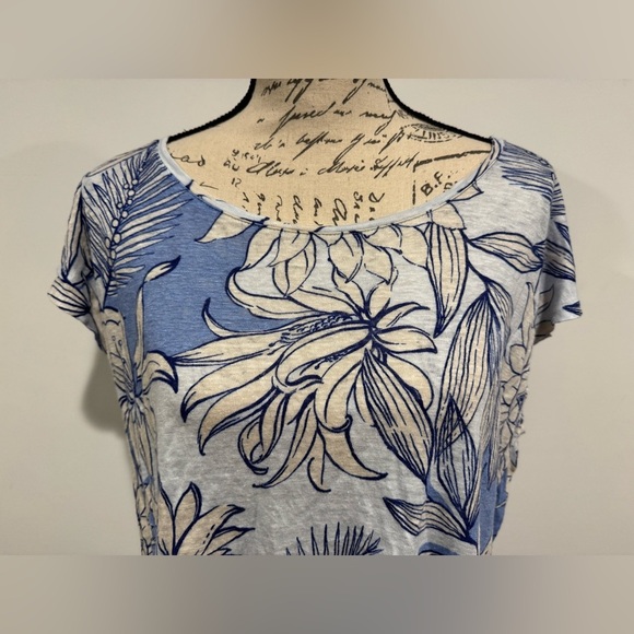 HALSTON 100% Linen Slub Knit Button back Tee Size XL Blue Floral Print - Picture 5 of 12